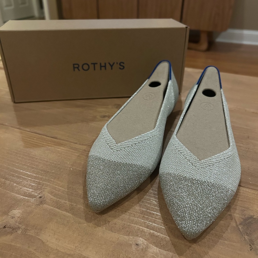 Rothy's Women's Pointy Toe Flat Size 10 Brand New